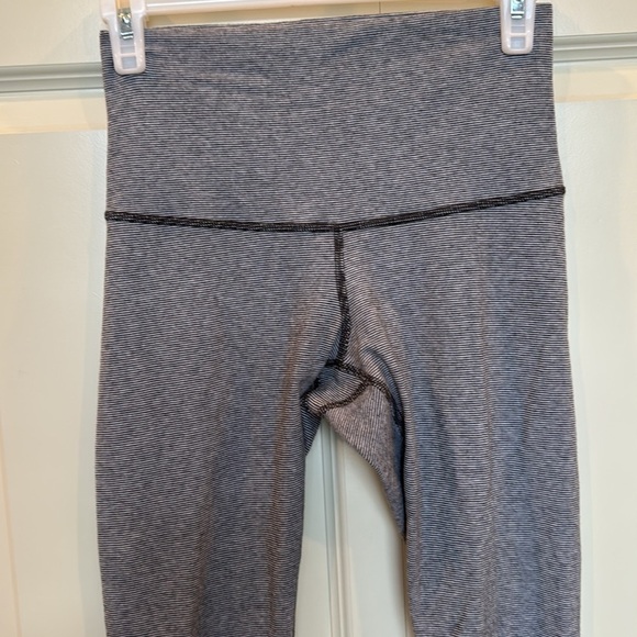 LULULEMON | Wunder Under Cotton Pants Roll Down Wee Stripe Women’s Size 6 - Picture 4 of 10
